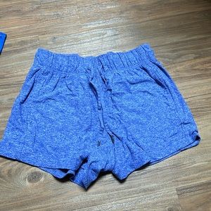 Women’s athletic works shorts, size x-small (0-2)